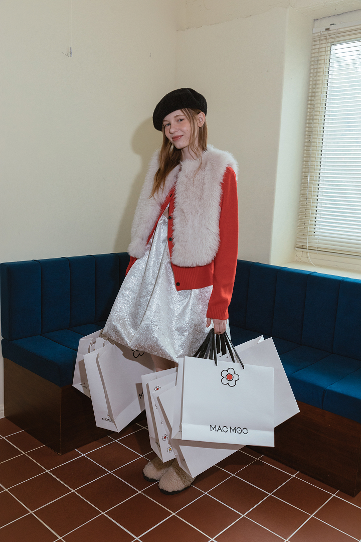 blured_홀리데이를 위한
연말 선물 잡화 세일