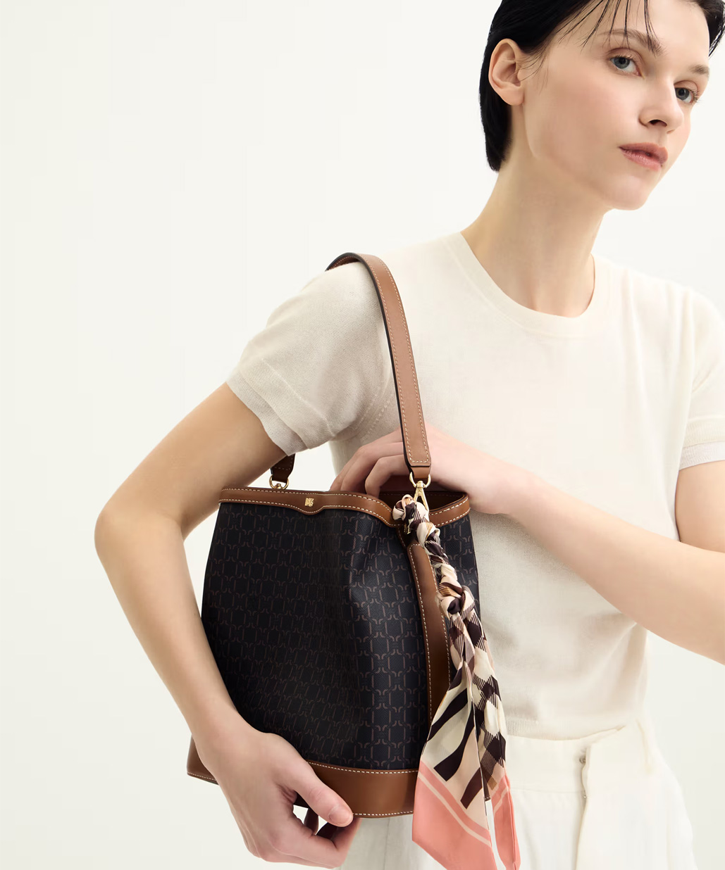 닥스악세서리, 헤지스악세서리