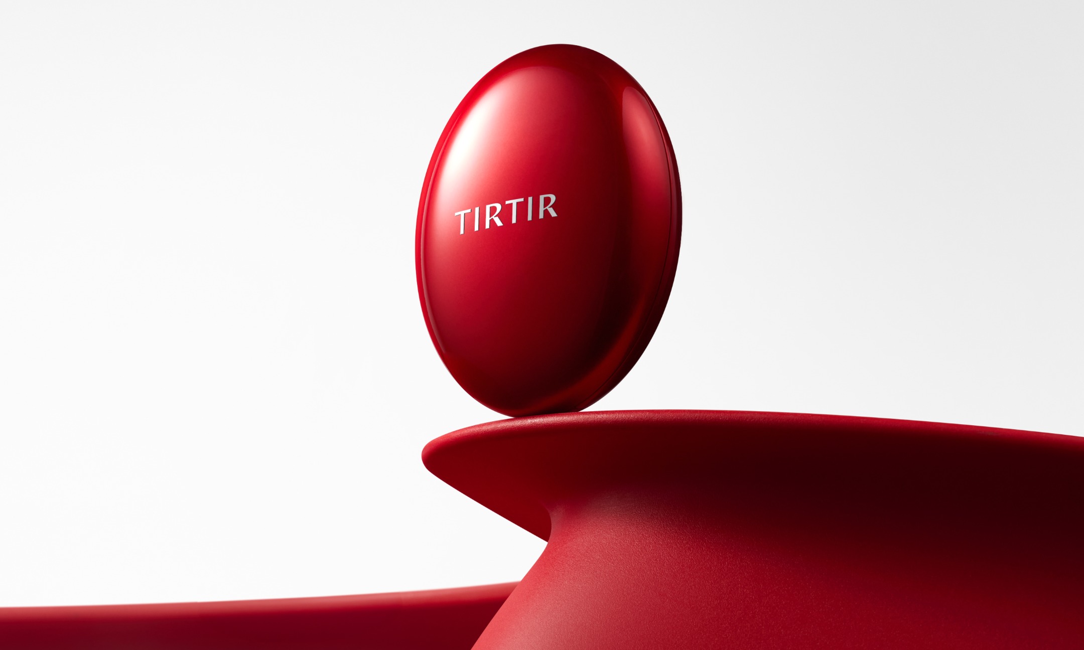 원래 피부 좋은 척
치트키는 티르티르 한 끗