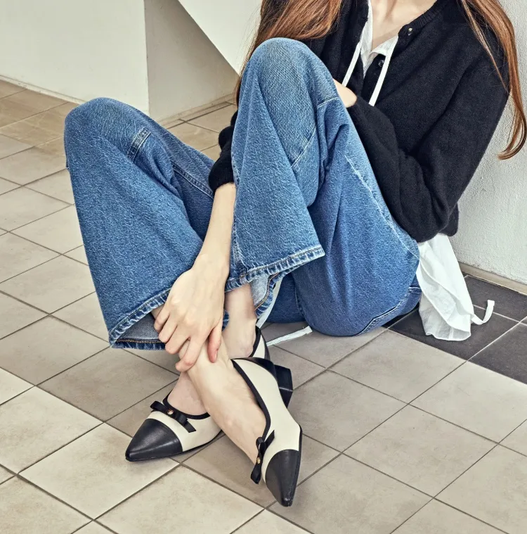  New In!
피치 리본 플랫 펌프스