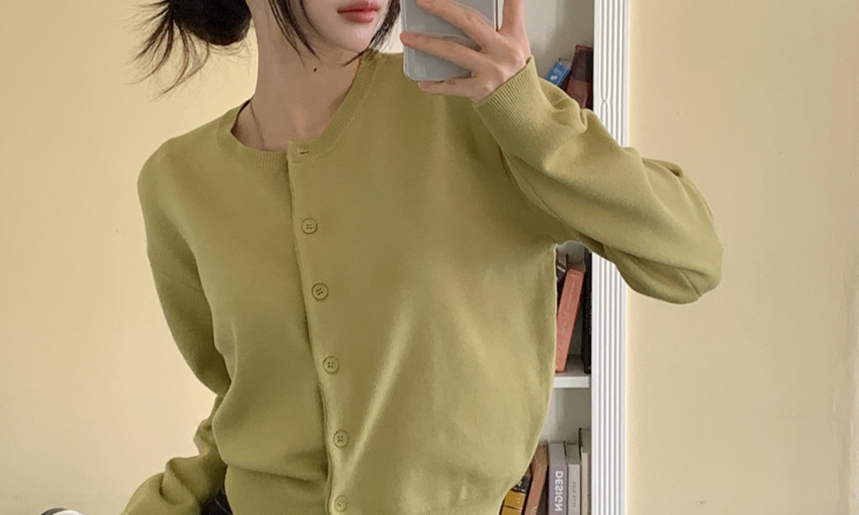 지금 가장 사랑 받는
니트 코디 모음zip 