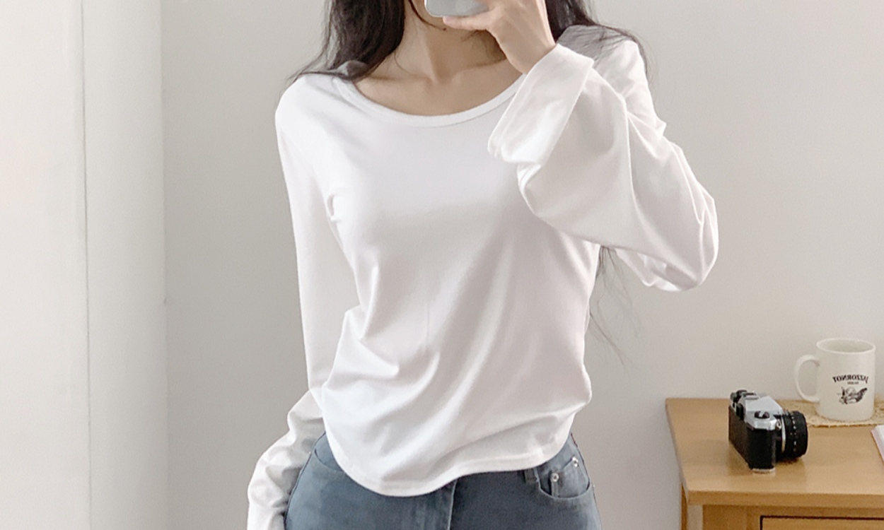 #허얇골넓핏 #팔뚝살소멸
기본티는 이걸로 정착 !