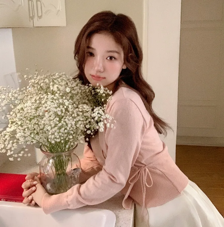 봄이랑 찰떡
엘리느 랩 리본 니트-