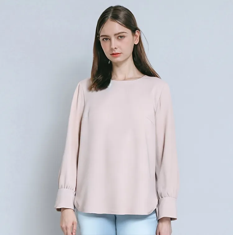 오늘 뭐 입지? 고민 끝
블라우스