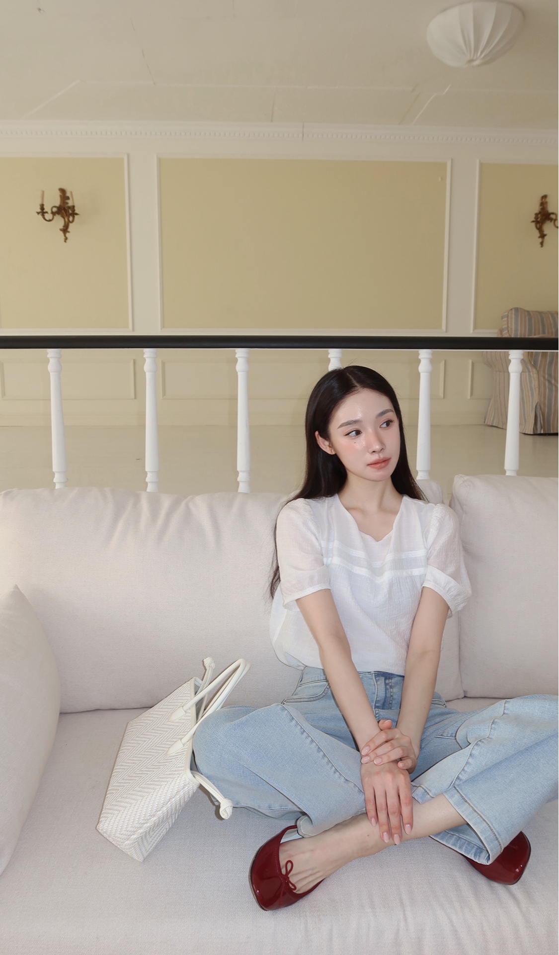 blured_OUTFIT OF
OUR MAY
