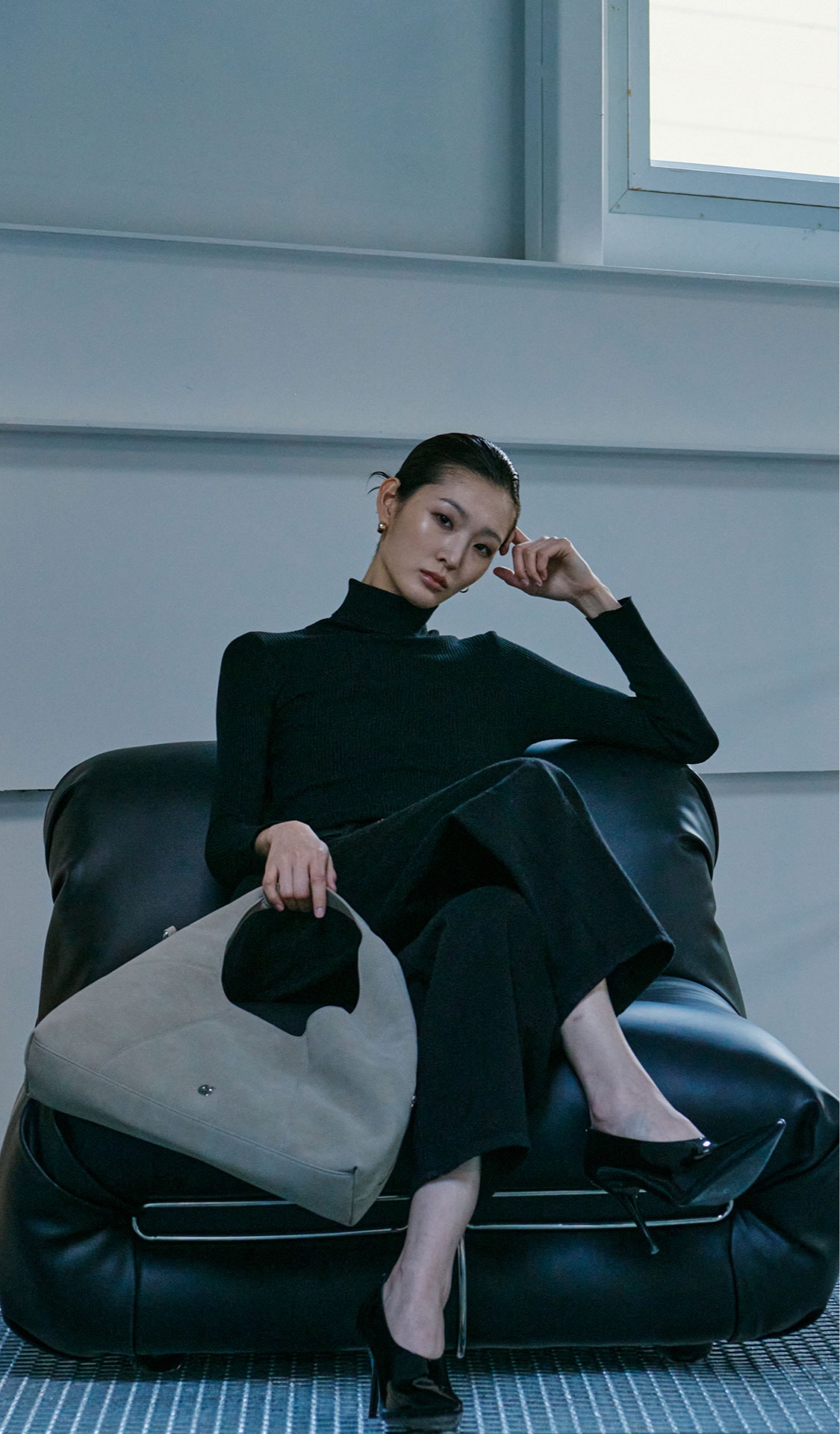 blured_CARLYN
25'WINTER