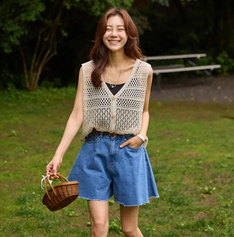 생선 말고 바다 낚아볼까
여행룩추천 그물 니트조끼