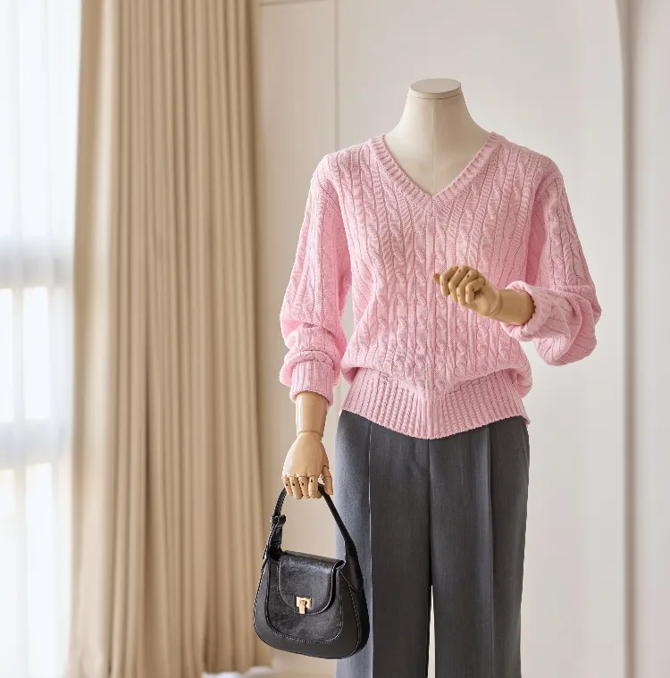 화사한 봄컬러 업데이트
꽈배기 브이넥 니트