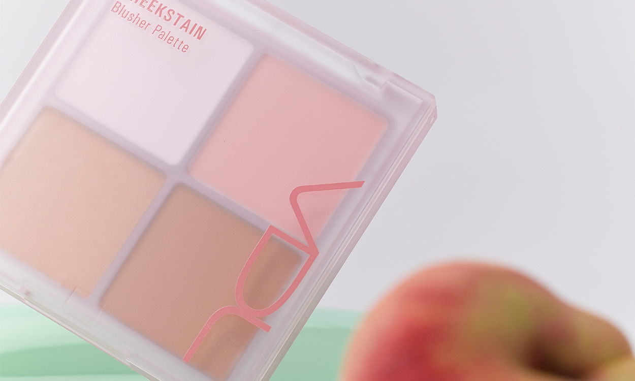 블러셔부터 하이라이터까지
올인원 에센셜 팔레트