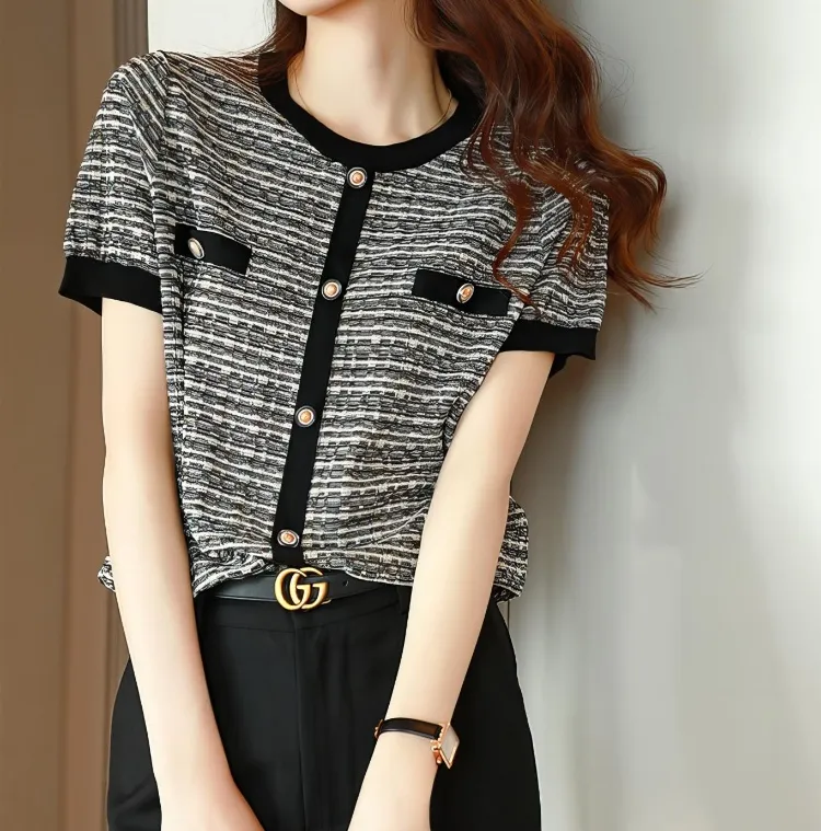 단정한 여름 기본 이너
샤인 트위드 반소매 니트