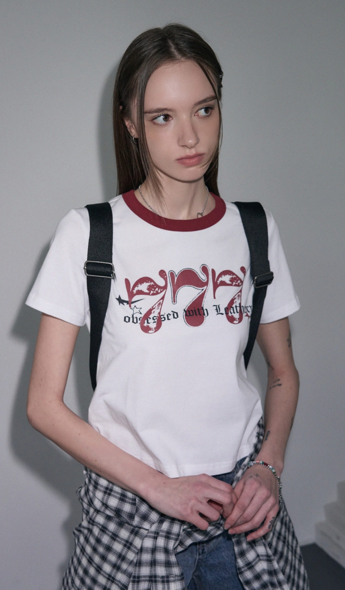 blured_LEATHERY
25SU