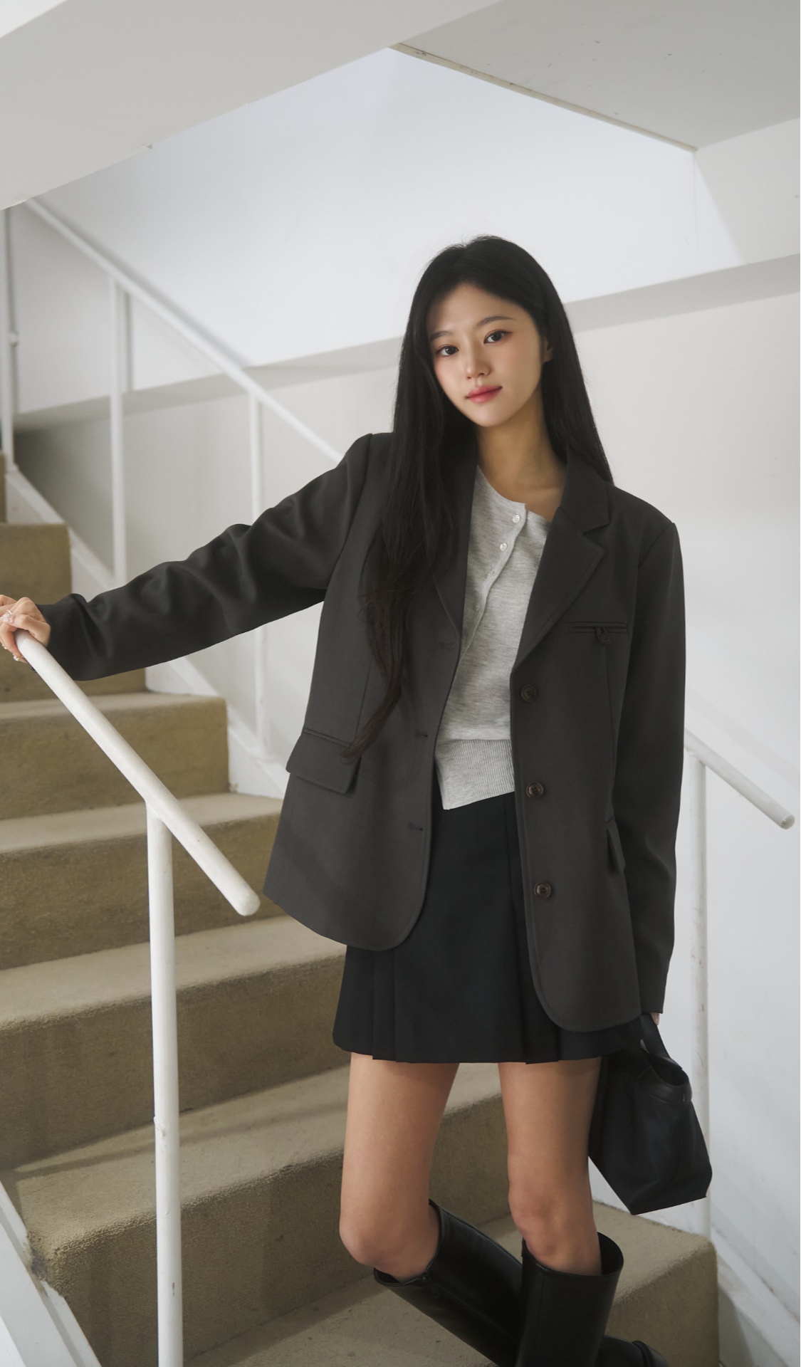 blured_다가오는 봄을 위한
필수 아이템