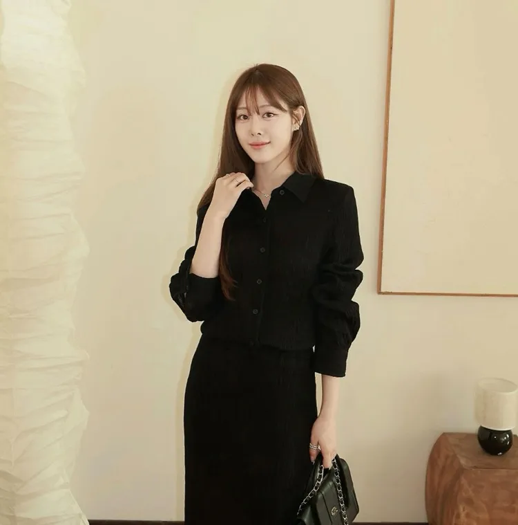 모델 이여민 PICK
린넨 슬림핏 블라우스