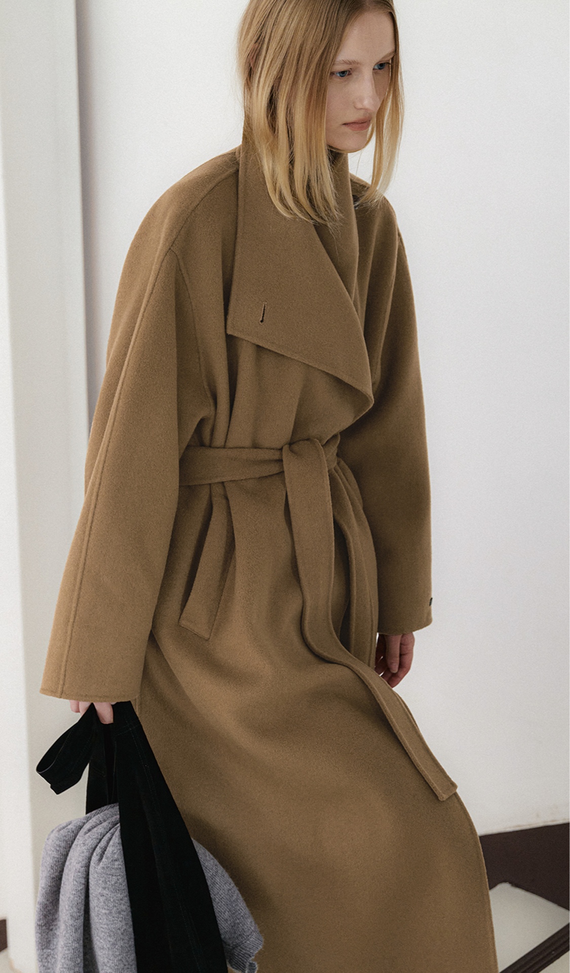 blured_AtelierNain
THE ARCHIVE