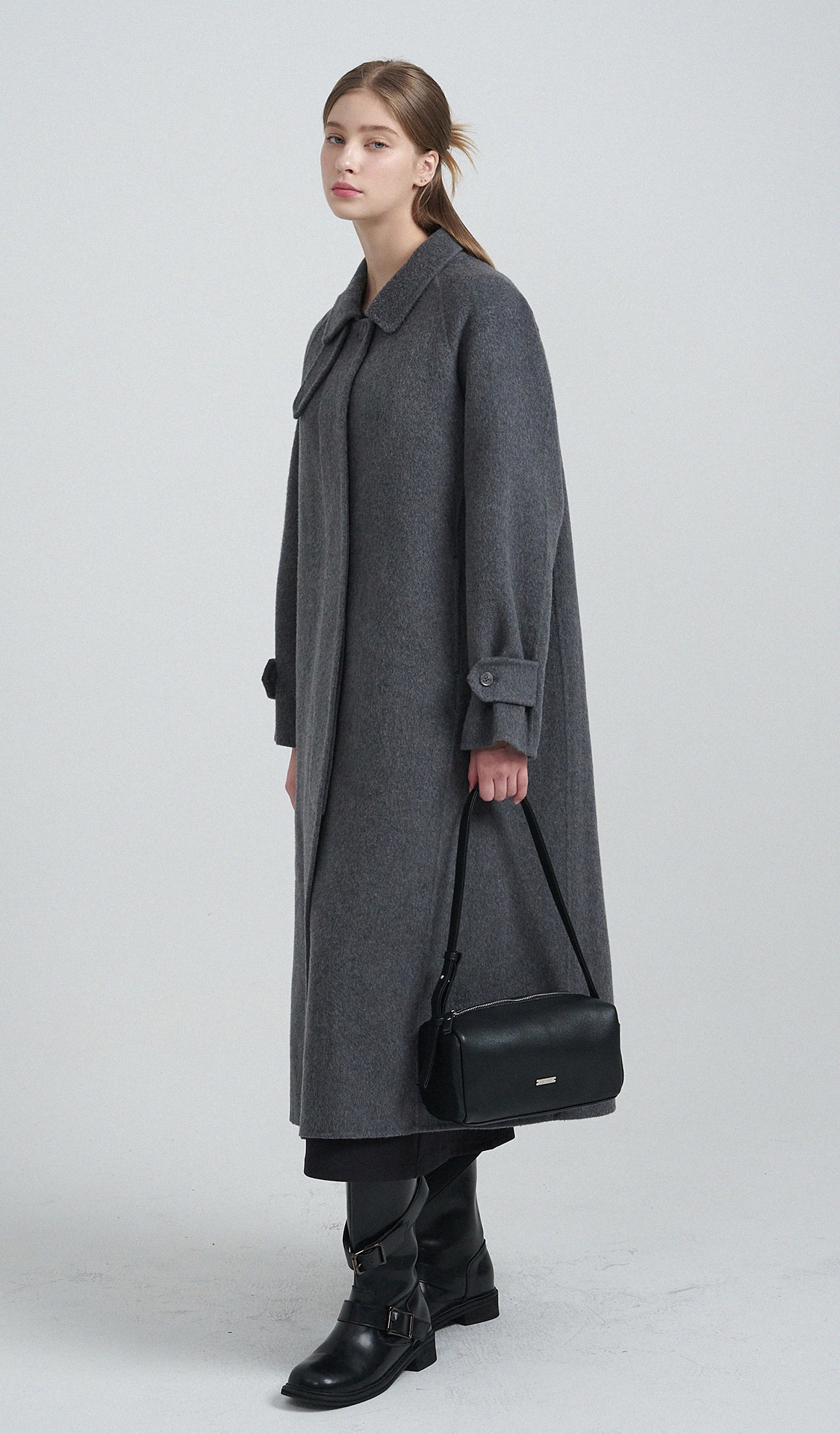 blured_MICANE 25FW
CLASSICWEAR