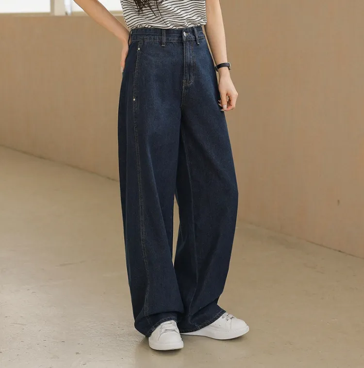 감각적인 절개 라인
와이드핏 데님 팬츠