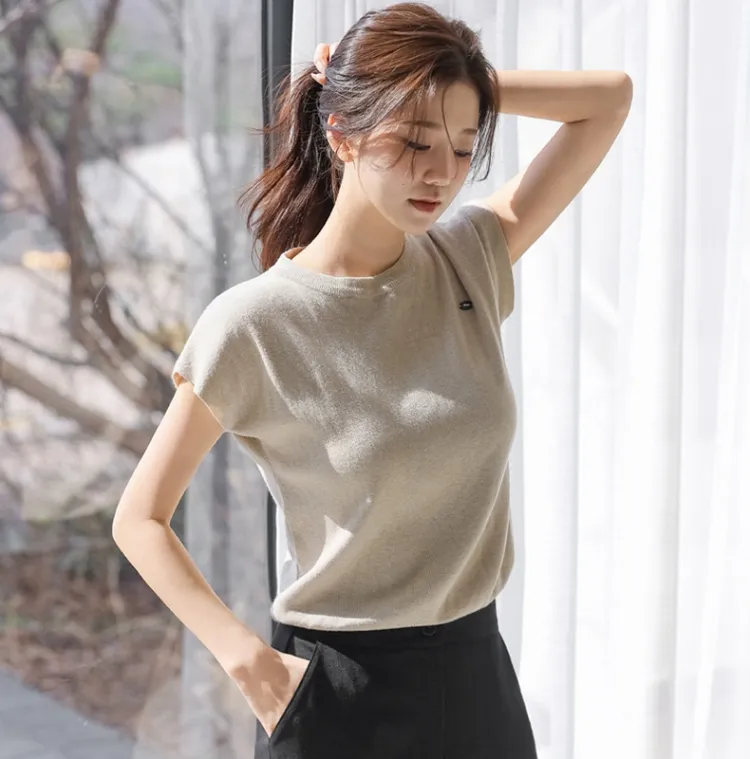 데일리 캡소매 니트
소장가치 100%