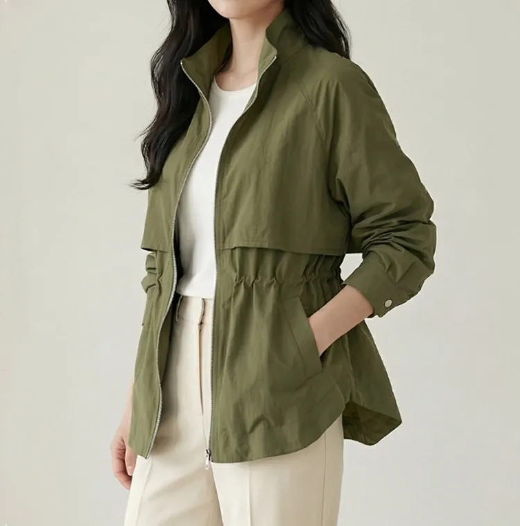 허리스트링으로 라인 완성
가벼운 간절기 점퍼