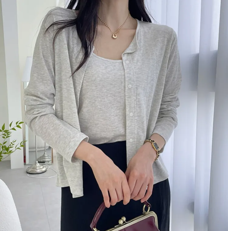 데일리한 분위기에 
여성스러운 가디건