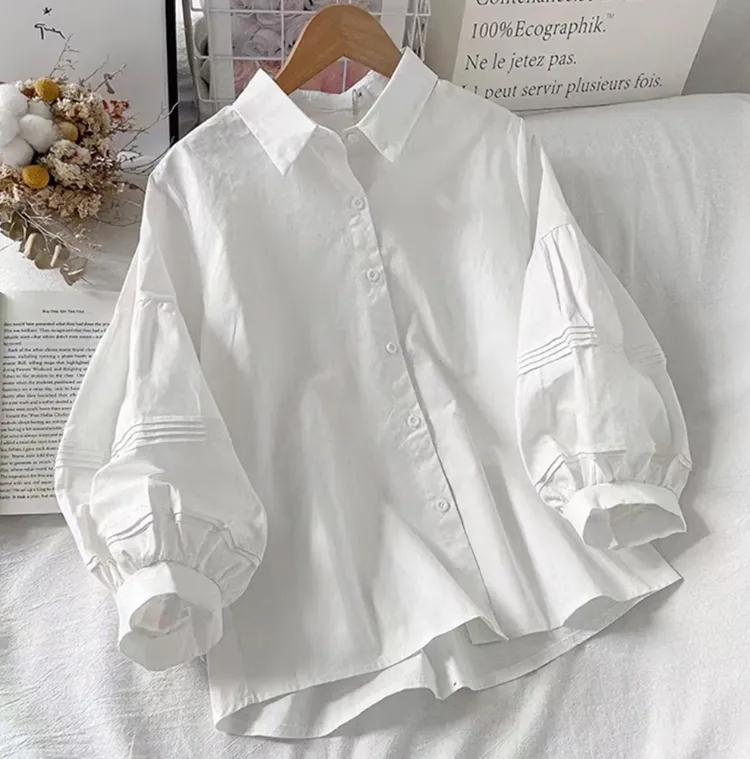 여유롭게 떨어지는 실루엣
편안한 착용 가능