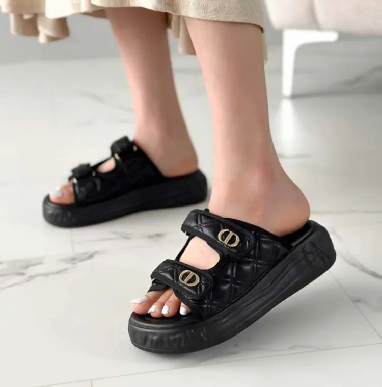 리얼 소가죽 소프트
리얼 퀼팅 슬리퍼