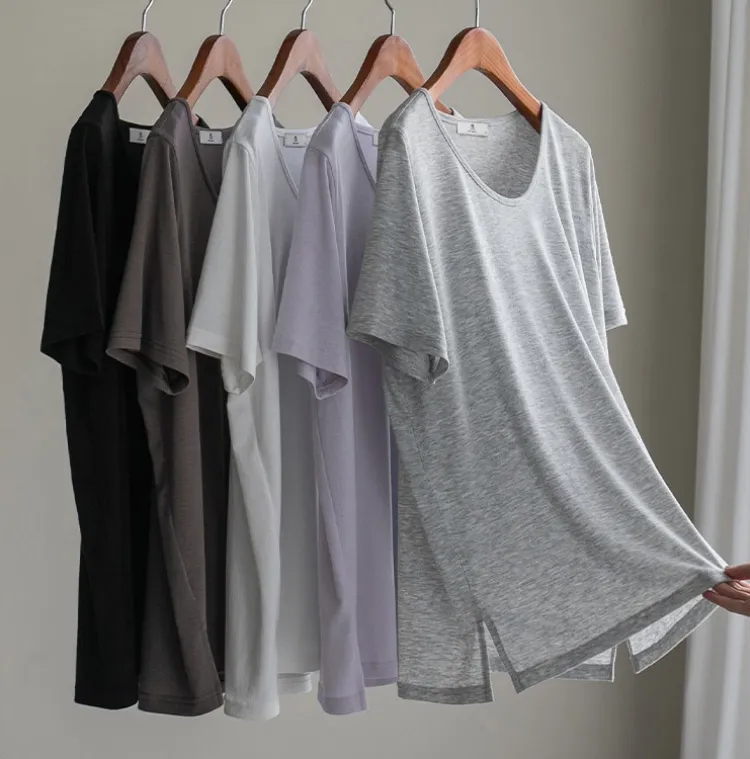 Basic Item
메이드 슬릿 티셔츠