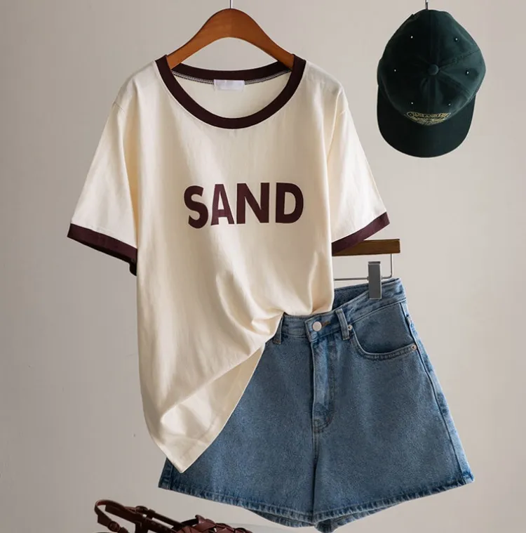 Basic Item
샌드 배색 레터링 티셔츠