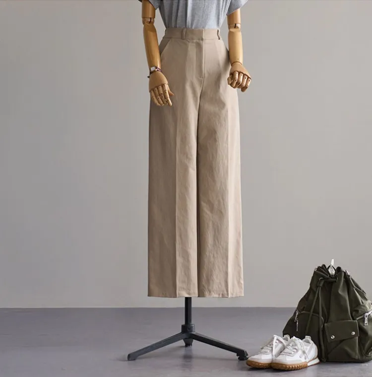 하체 완벽 커버
플러 바스락 슬랙스