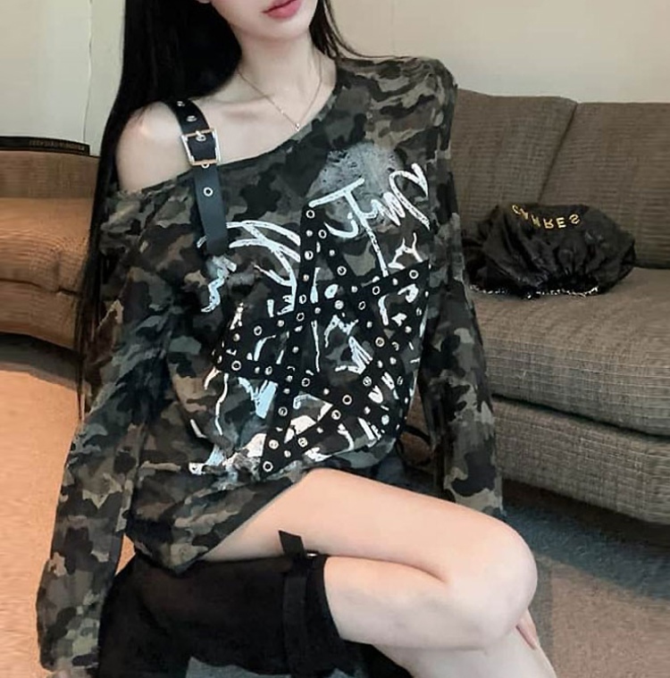 에피스걸 인기신상!!
유니크한 밀리티셔츠!!
