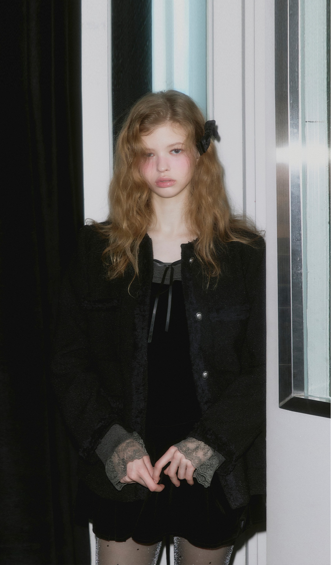 blured_NEW YEAR
WARM WEAR