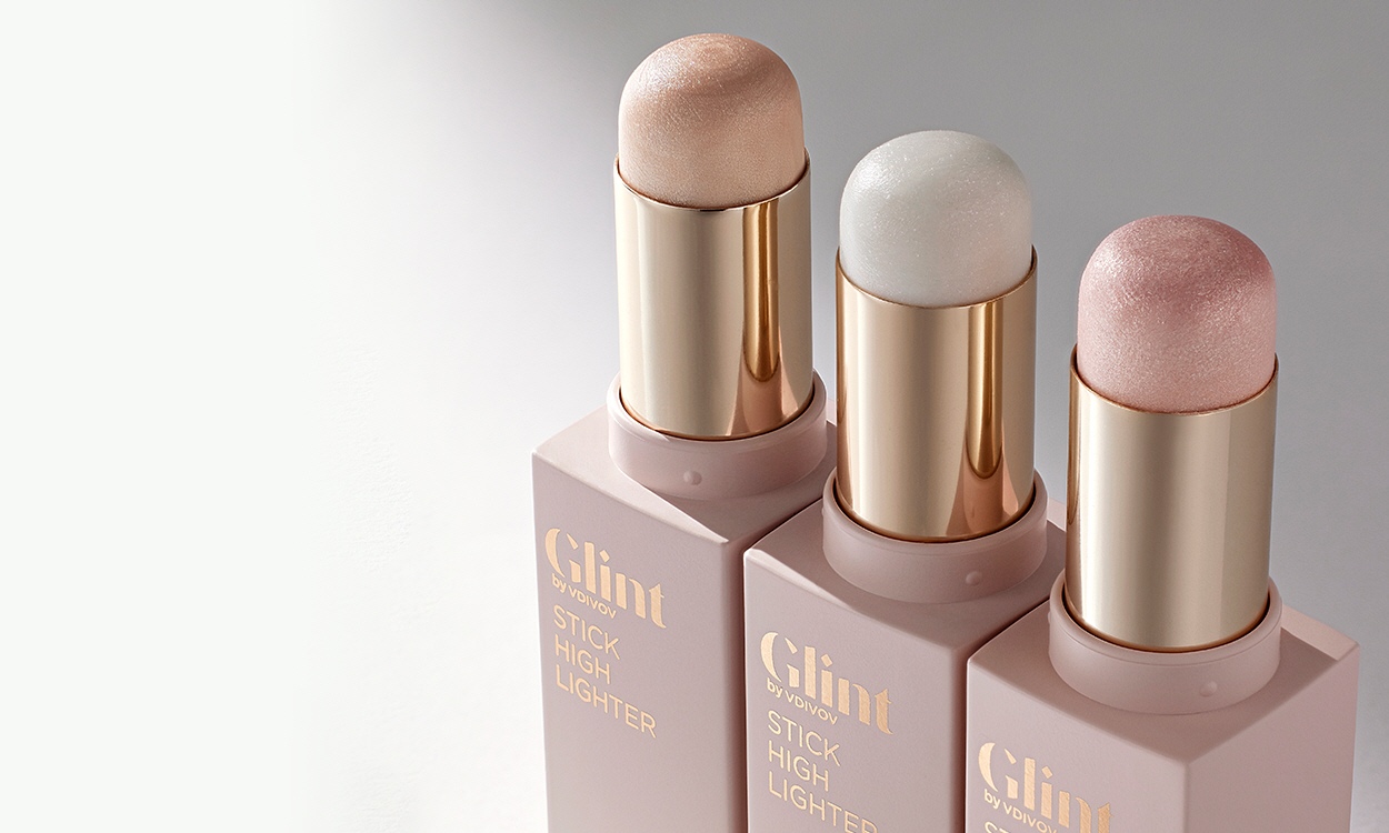 수분을 머금은 시스루광채
스틱 하이라이터