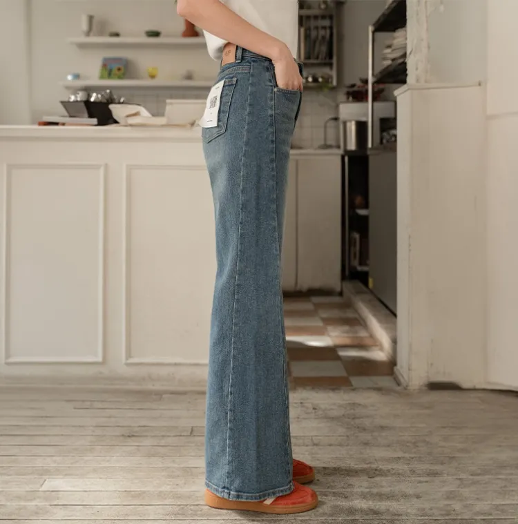 롱다리 만들어주는
사이드 절개라인 팬츠