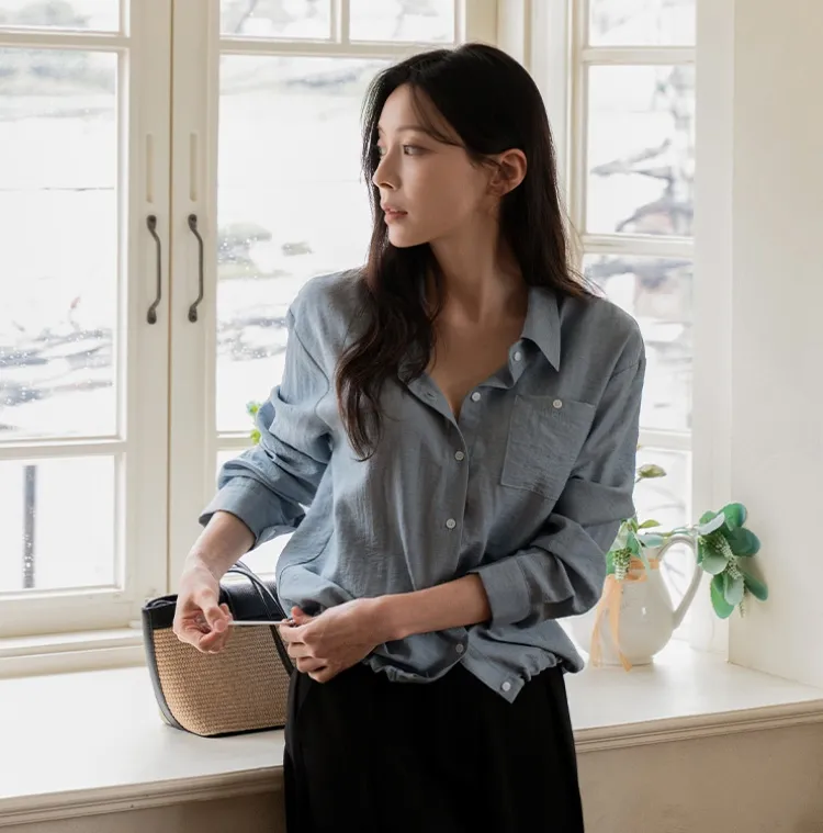 세련되고 편안한 아웃핏
고급스러운 소재감 셔츠