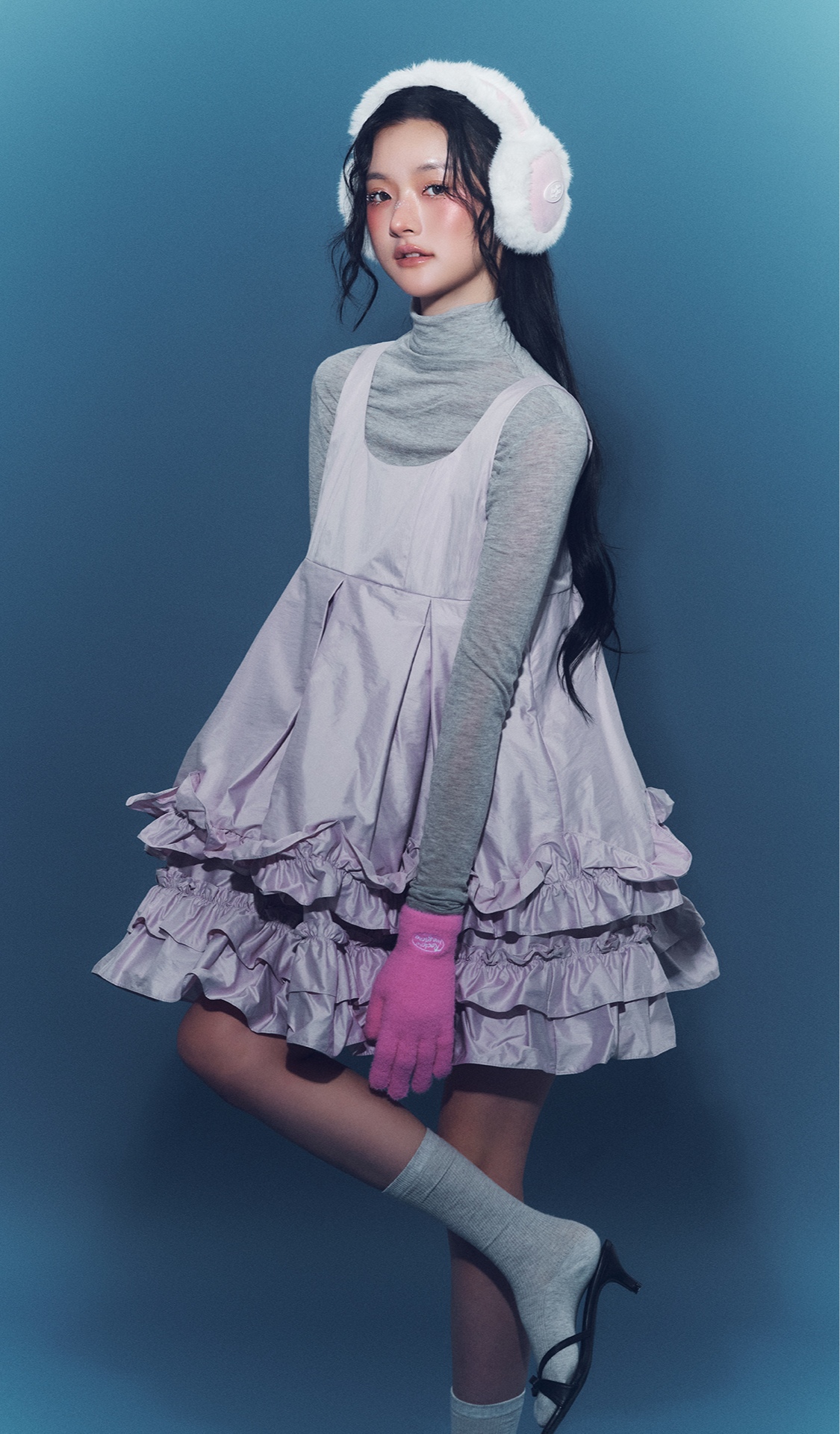 blured_COZY CHAOS
질서보다 무드,