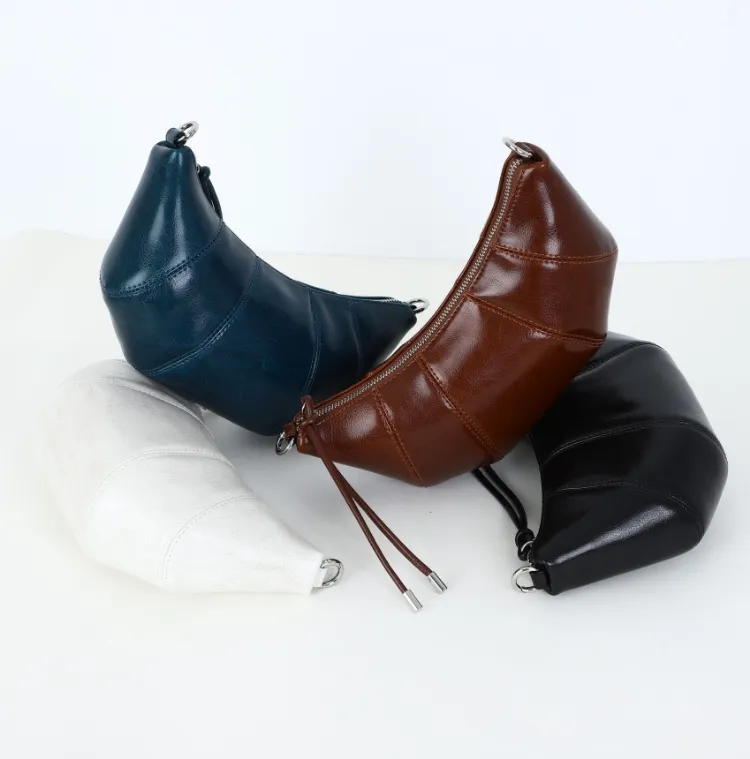 2025 ROABELLA
천연 소가죽 크루아상백