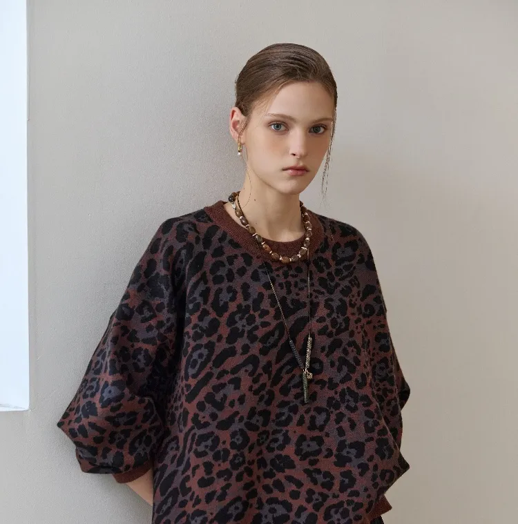 레오파드 무드
포인트 FW 니트