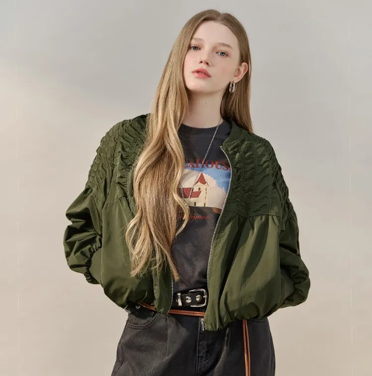 우아한 스포티
셔링 크롭 항공 점퍼