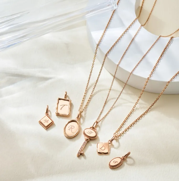 나만의 커스텀 주얼리
특별한 선물패키지 증정