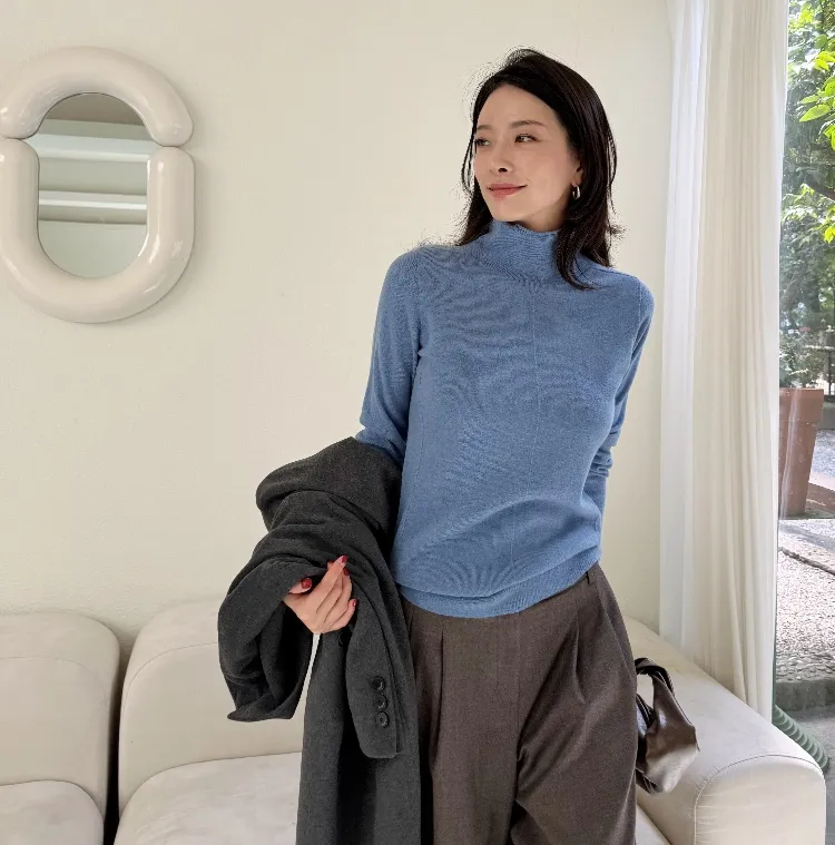 셀럽 PICK
울 캐시미어 터틀넥 니트