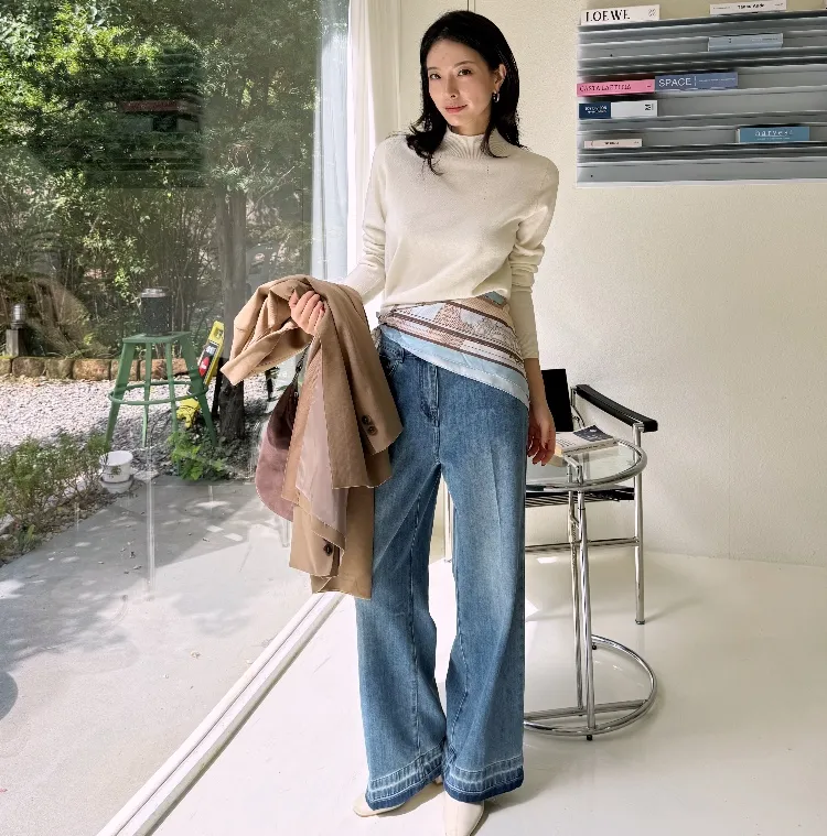 셀럽 PICK
울 캐시미어 미들넥 니트