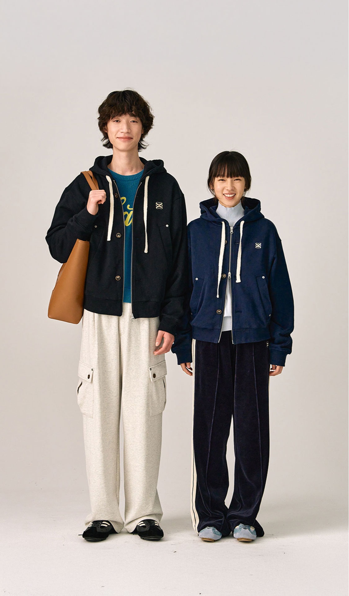 blured_세터 시그니처 아이템
FW 커플룩 추천