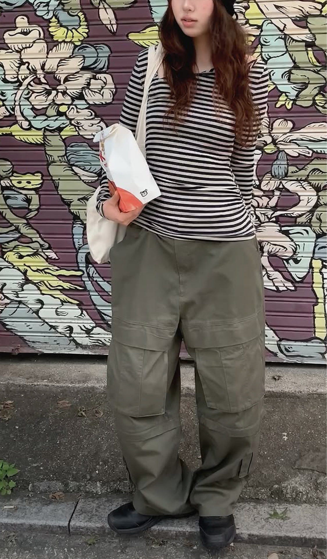 blured_아우터 속 입기 좋은
이너 티셔츠