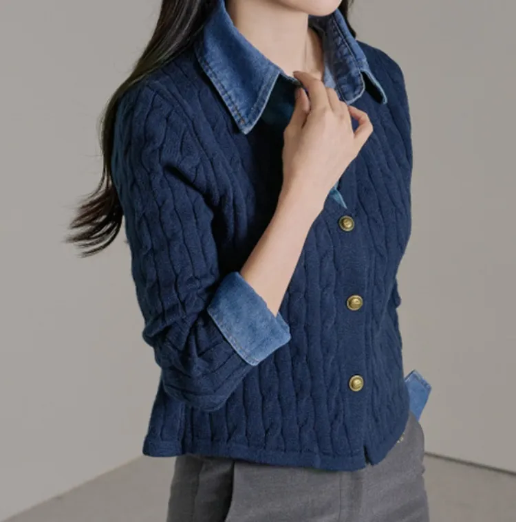 데님 레이어드로 포인트
여성스러운 니트 가디건