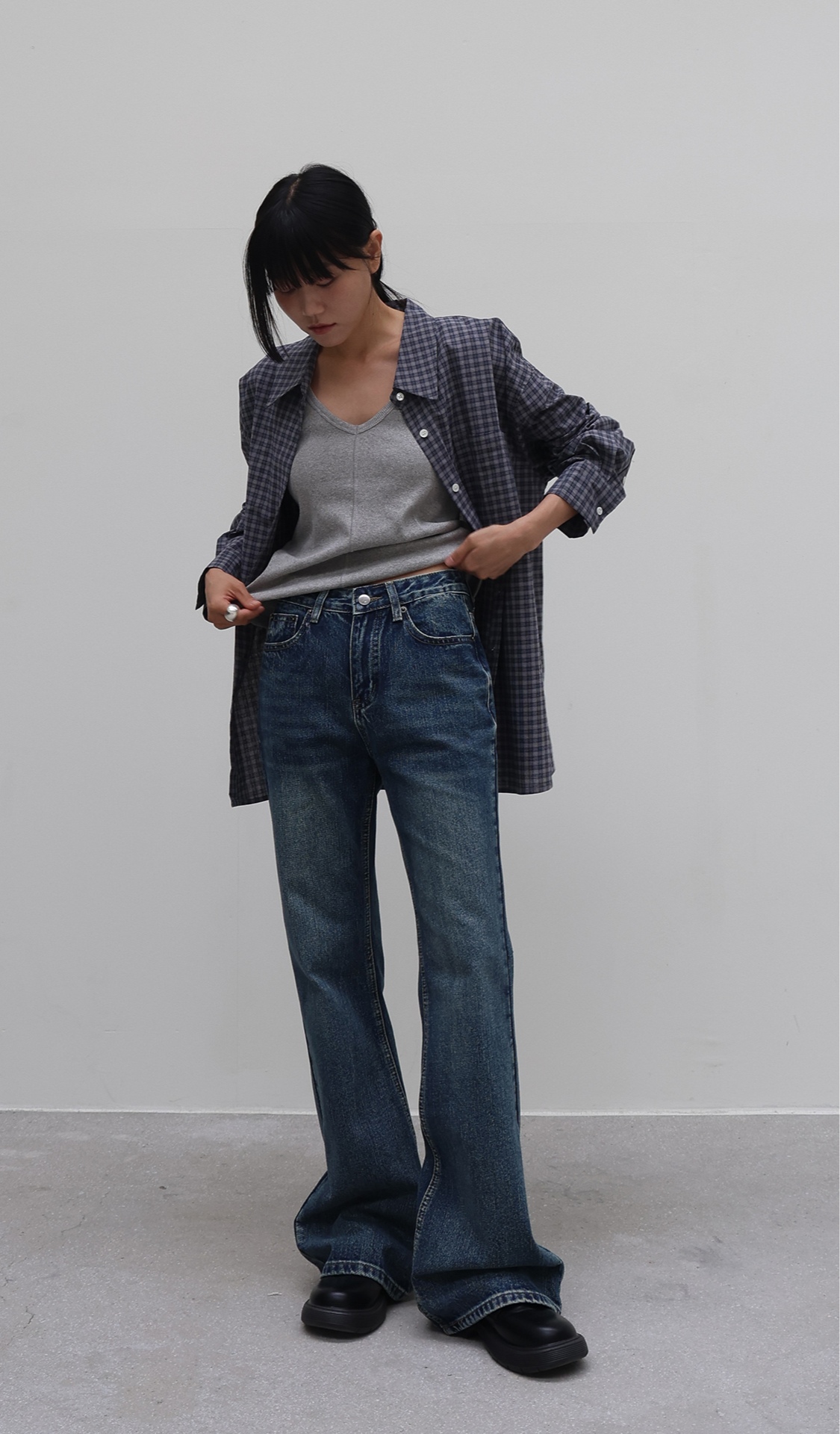 blured_25 AUTUMN
부츠컷 데님 시리즈