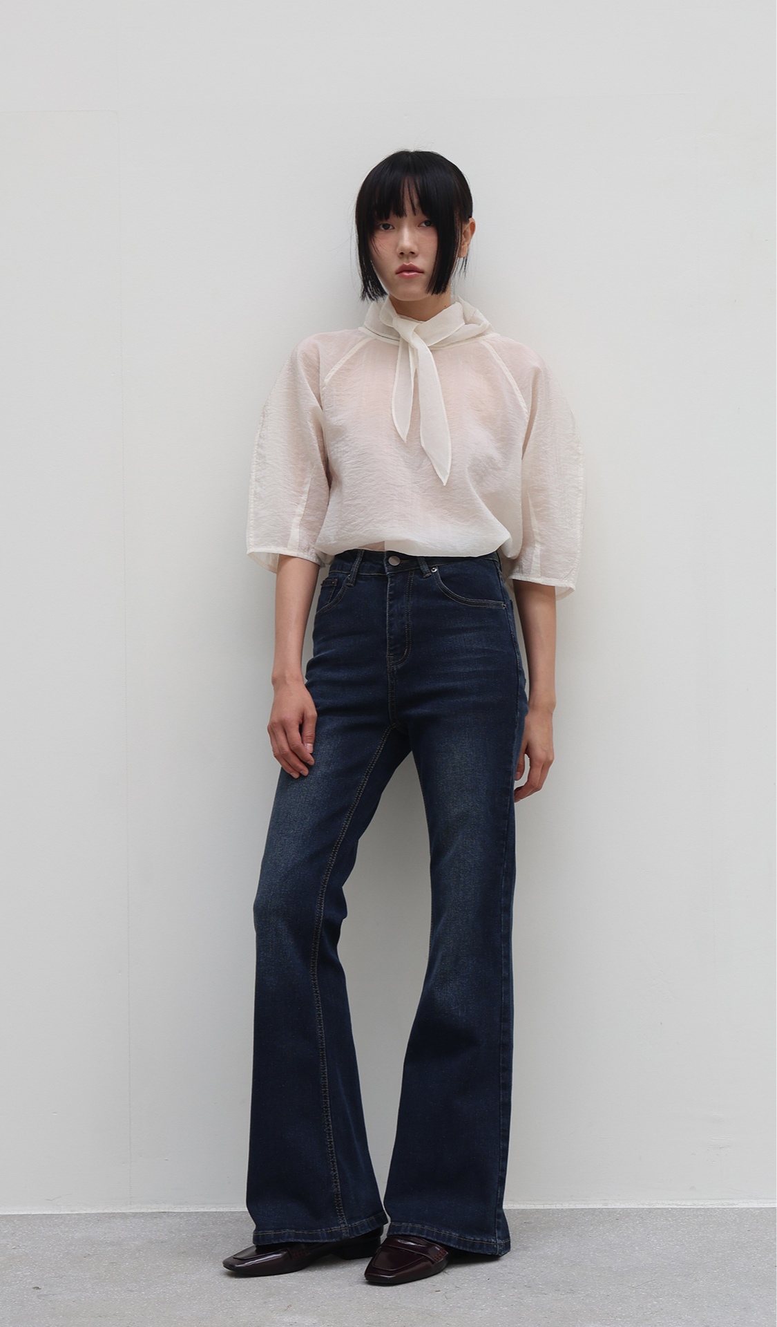 blured_25 AUTUMN
슬림붓컷 데님 시리즈