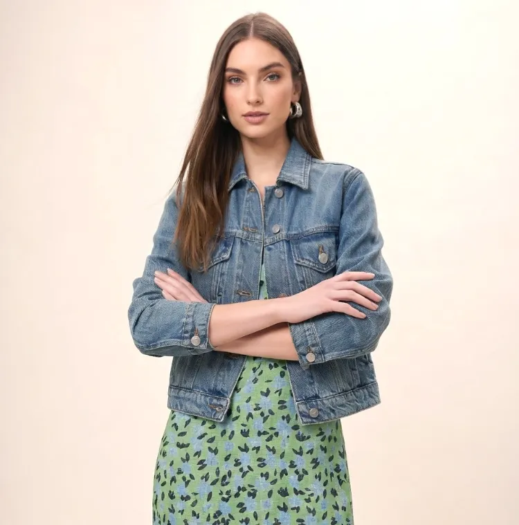 요즘 다들 이거 입어요!
데님자켓