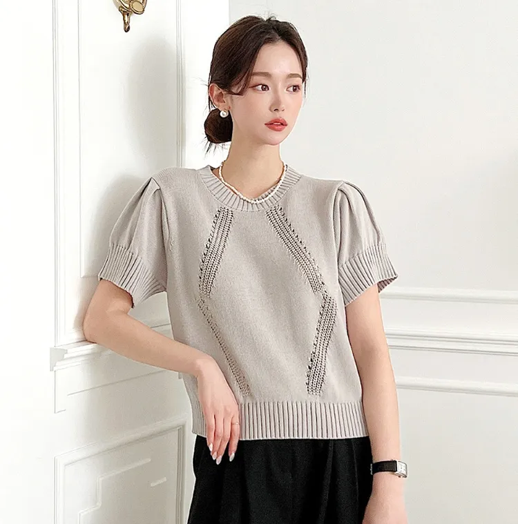 데일리룩 필수템
반팔 니트