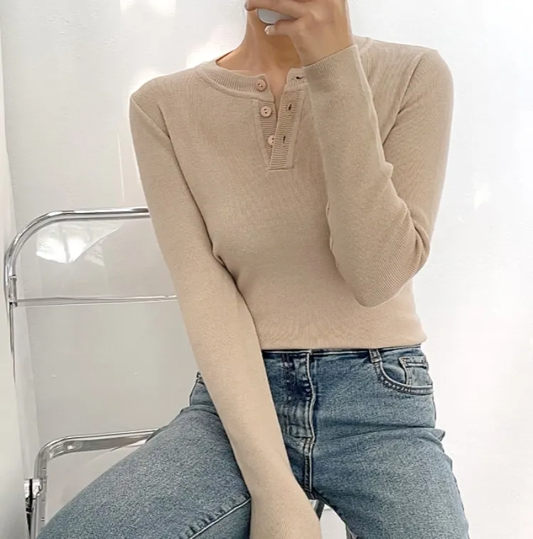 꾸안꾸 완성 아이템
라운드 니트