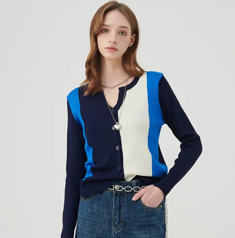 컬러가 매력적인
간절기 니트가디