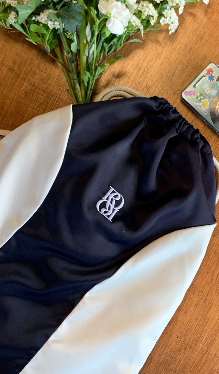 blured_ROCCI ROCCI
ACCESSORY